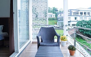 Club Nirvana Boutique Resort Pure-Veg