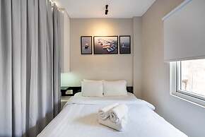 WE HOME Ton That Tung