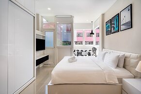 WE HOME Ton That Tung