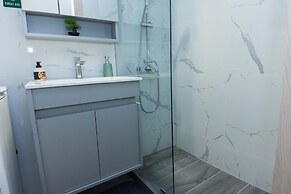 Modern Cozy 1 Bd Piraeus Perfection Apt