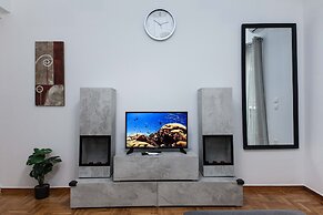 Modern Cozy 1 Bd Piraeus Perfection Apt