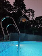 Wayand Whistling Woods