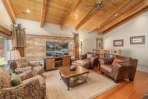 Riverside Cabin 5 Bedroom Home by RedAwning