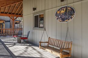 Riverside Cabin 5 Bedroom Home by RedAwning