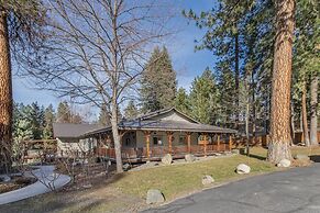 Riverside Cabin 5 Bedroom Home by RedAwning