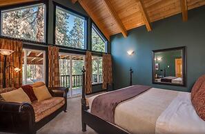 Riverside Cabin 5 Bedroom Home by RedAwning