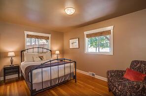 Riverside Cabin 5 Bedroom Home by RedAwning