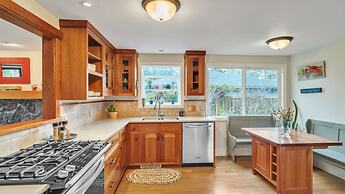 Eugene - Close To Everything 3 Bedroom Home by RedAwning