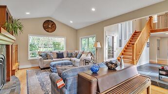 Eugene - Close To Everything 3 Bedroom Home by RedAwning