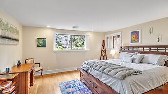 Eugene - Close To Everything 3 Bedroom Home by RedAwning