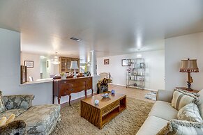 Austin Home w/ Deck - 9 Mi to Zilker Park!