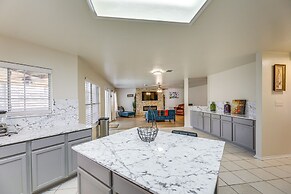 Austin Home w/ Deck - 9 Mi to Zilker Park!