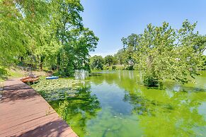 Seguin Riverfront Retreat: Fishing Dock + Kayaks!