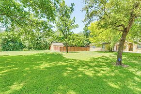 Seguin Riverfront Retreat: Fishing Dock + Kayaks!