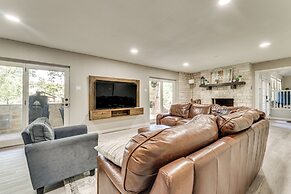 Seguin Riverfront Retreat: Fishing Dock + Kayaks!