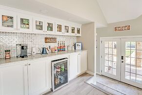 Seguin Riverfront Retreat: Fishing Dock + Kayaks!