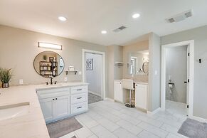 Seguin Riverfront Retreat: Fishing Dock + Kayaks!