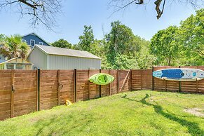 Seguin Riverfront Retreat: Fishing Dock + Kayaks!
