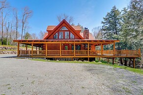 Hot Tub & Dock: Waterfront Cabin in Old Forge!