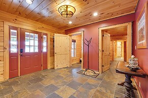 Hot Tub & Dock: Waterfront Cabin in Old Forge!