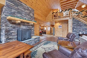 Hot Tub & Dock: Waterfront Cabin in Old Forge!
