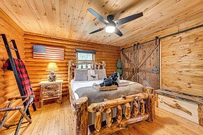 Albrightsville Log Cabin w/ Hot Tub & Fire Pit!