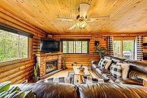Hot Tub & Fire Pit: Albrightsville Log Cabin!