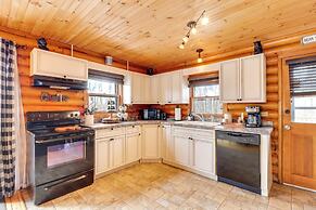 Hot Tub & Fire Pit: Albrightsville Log Cabin!