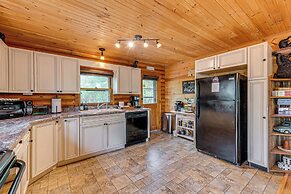 Hot Tub & Fire Pit: Albrightsville Log Cabin!