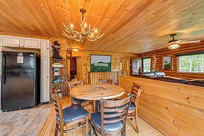 Hot Tub & Fire Pit: Albrightsville Log Cabin!