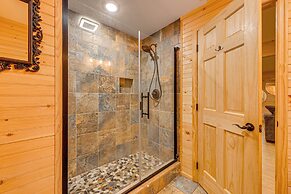 Hot Tub & Fire Pit: Albrightsville Log Cabin!