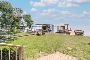 Lakefront Livingston Retreat w/ Dock & Fire Pit!