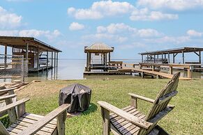 Lakefront Livingston Retreat w/ Dock & Fire Pit!