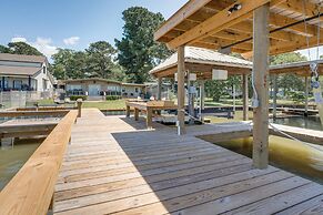 Lakefront Livingston Retreat w/ Dock & Fire Pit!