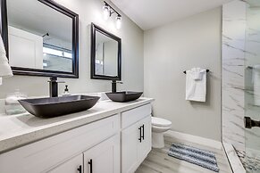 Bright Tempe Home w/ Fenced Backyard!