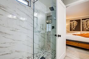 Bright Tempe Home w/ Fenced Backyard!