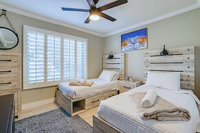 Bright Tempe Home w/ Fenced Backyard!