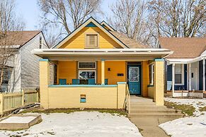 Retro-inspired Indy Home: Walk to Fountain Square!
