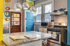 Retro-inspired Indy Home: Walk to Fountain Square!