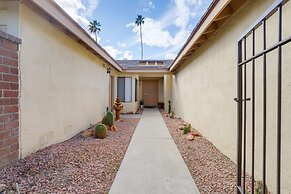 Palm Desert Condo w/ Patio & Golf Course Views