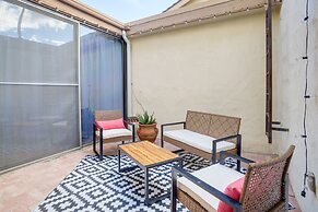 Palm Desert Condo w/ Patio & Golf Course Views