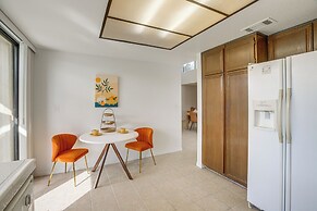 Palm Desert Condo w/ Patio & Golf Course Views