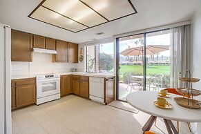Palm Desert Condo w/ Patio & Golf Course Views