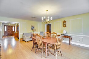 Bellingham Retreat w/ Fire Pit + Lake Access!