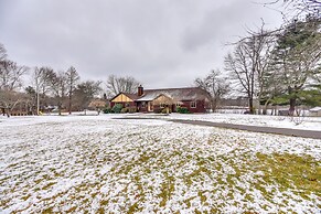 Bellingham Retreat w/ Fire Pit + Lake Access!