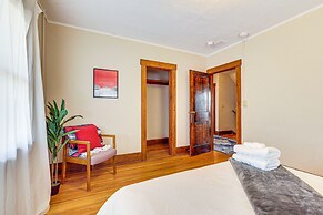 Spacious Lincoln Home w/ Yard < 1 Mi to Downtown!