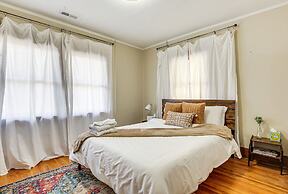 Spacious Lincoln Home w/ Yard < 1 Mi to Downtown!