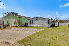 Pensacola Home w/ Private Dock - 7 Mi to Beaches