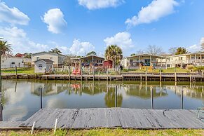 Pensacola Home w/ Private Dock - 7 Mi to Beaches