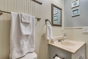 Pensacola Home w/ Private Dock - 7 Mi to Beaches